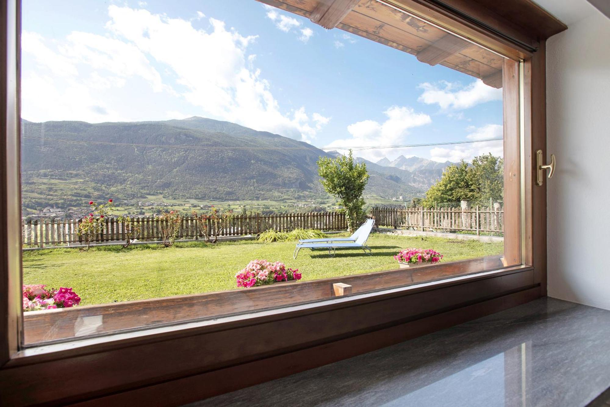 Casa Sabrina - Appartamento Blu Aosta Exterior foto