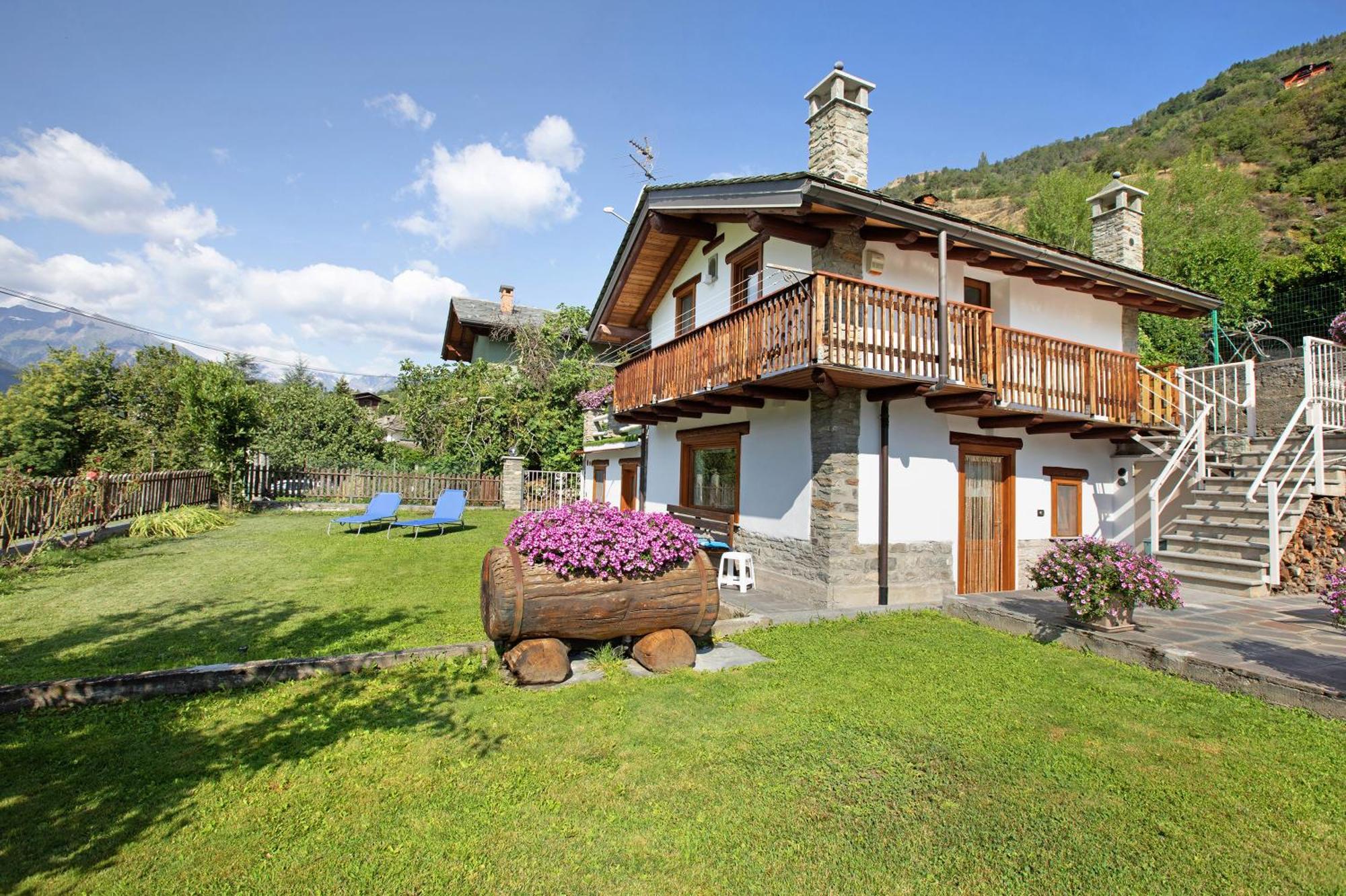 Casa Sabrina - Appartamento Blu Aosta Exterior foto