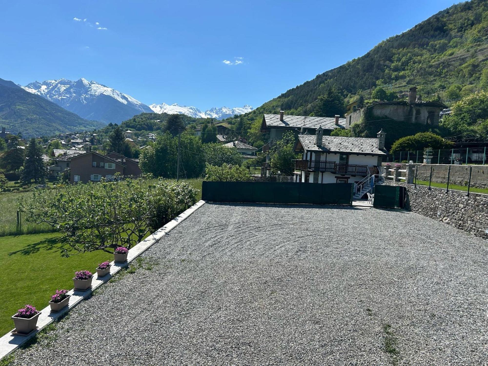 Casa Sabrina - Appartamento Blu Aosta Exterior foto